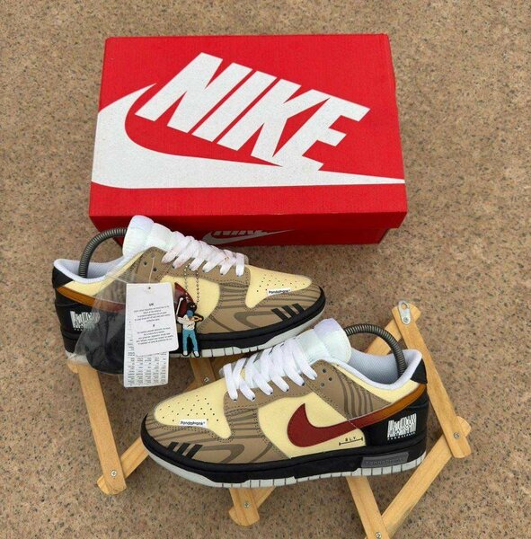 Nike Sneakers Beige Collection
