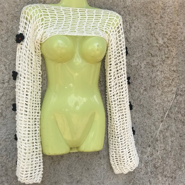 Boléro en crochet élégant