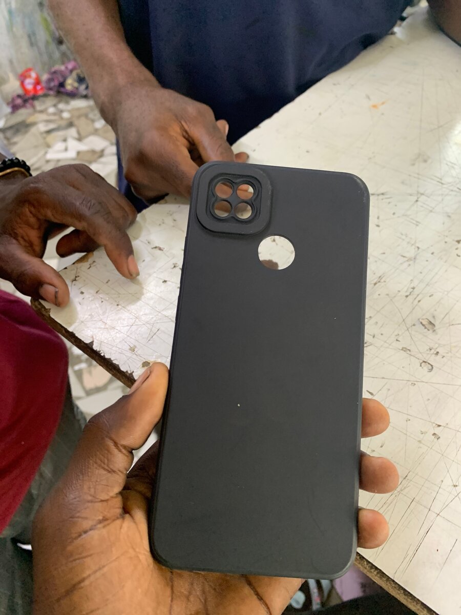 Smartphone Android avec triple caméra