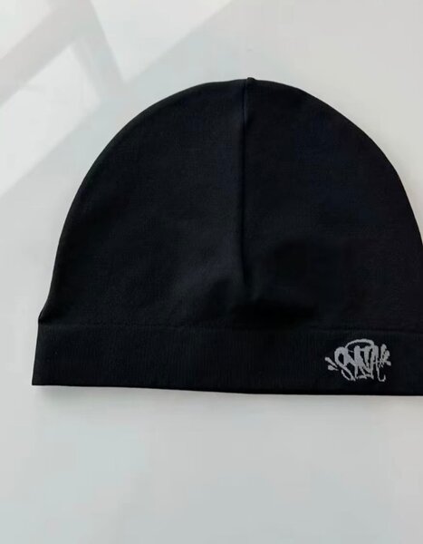 Bonnet noir avec logo argenté pour homme