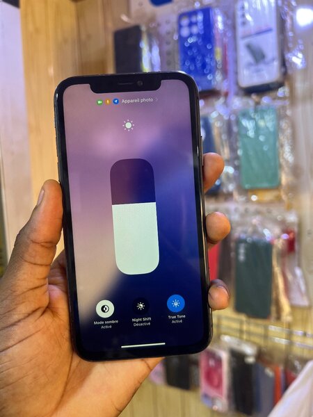 IPHONE 11 SIMPLE SANS ID 64 GIGA DUAL SIM