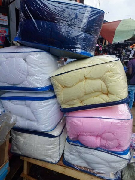 Couette couleur unique 3places