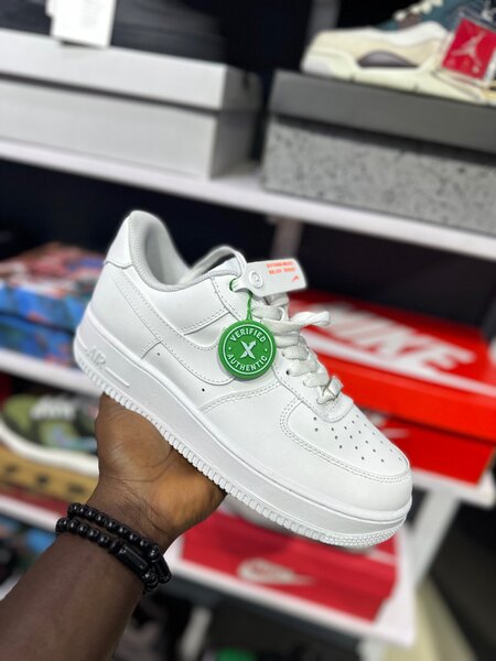 Nike Air Force (white and Black)