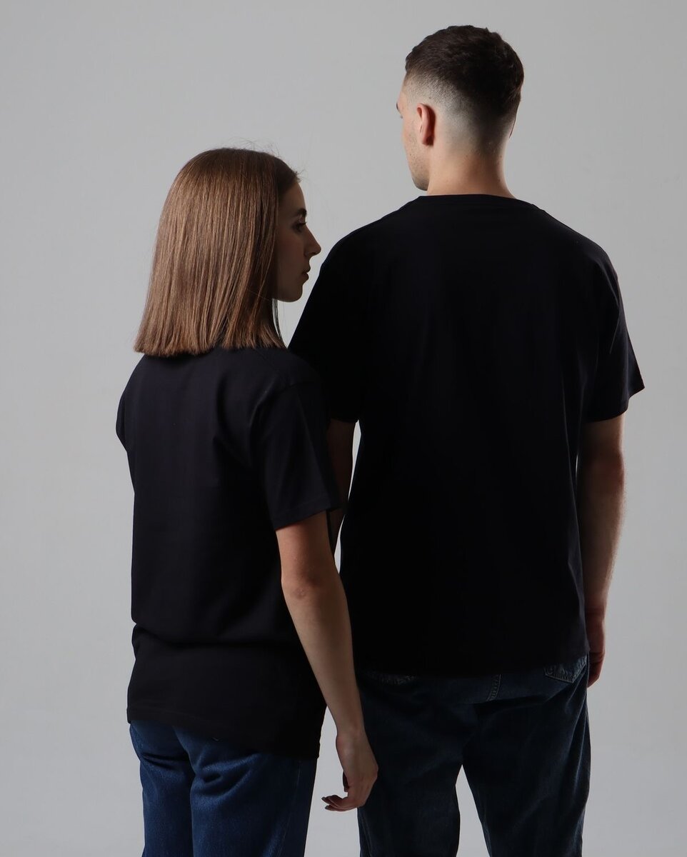 T-shirt unisexe noir basique