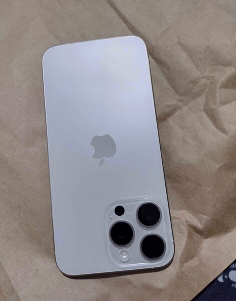 15 pro max 256gig eSim unlock