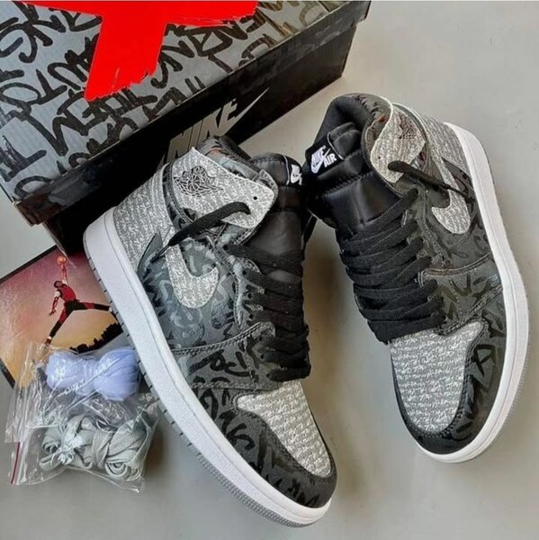 Air jordan High-Top Graffiti