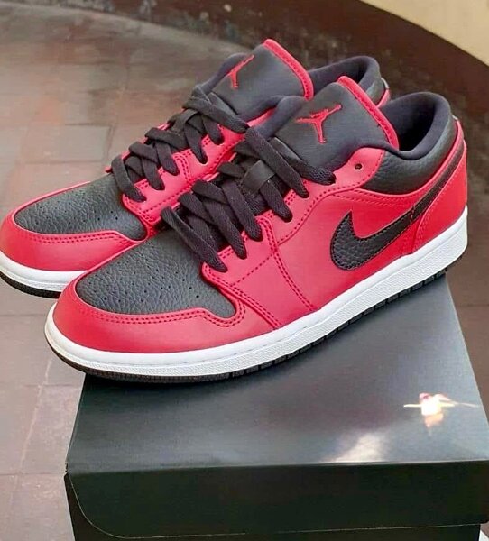 Air Jordan 1 low