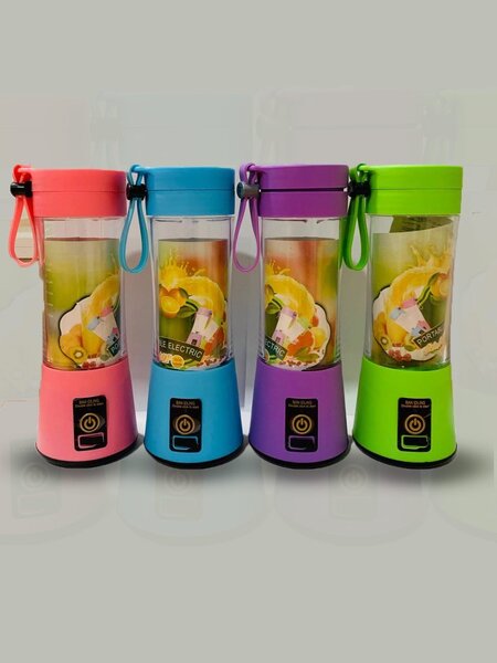 Portable rechargeable blender