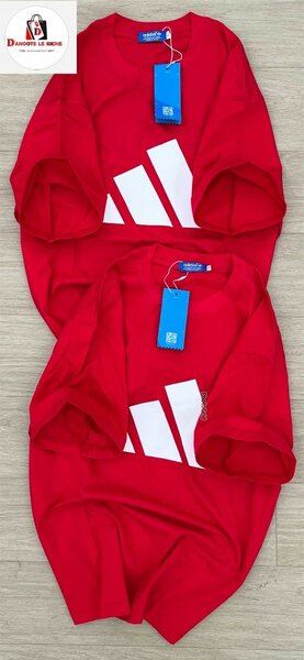 T-shirt rouge graphique