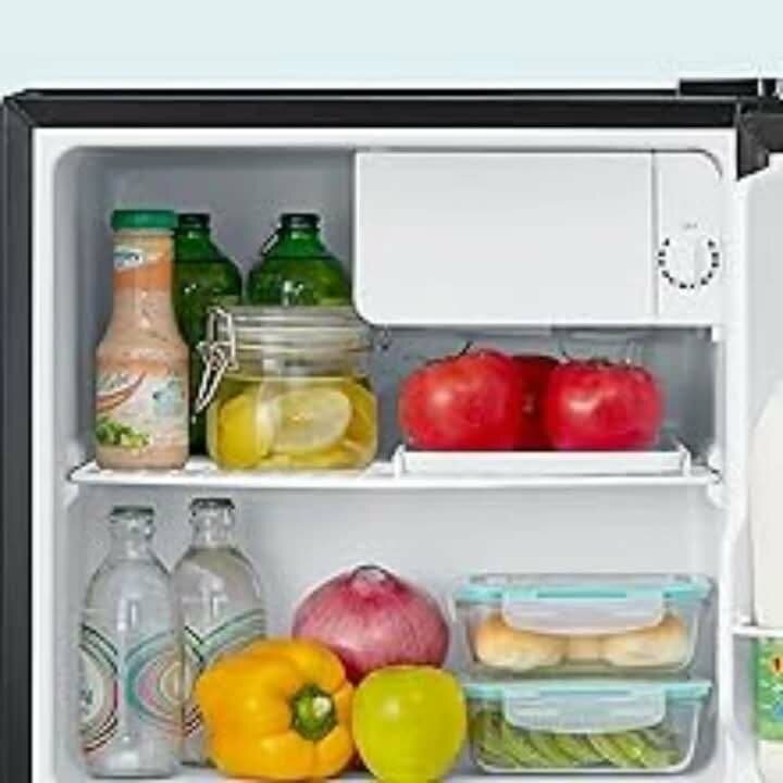 COMFEE MINI FRIDGE  ️