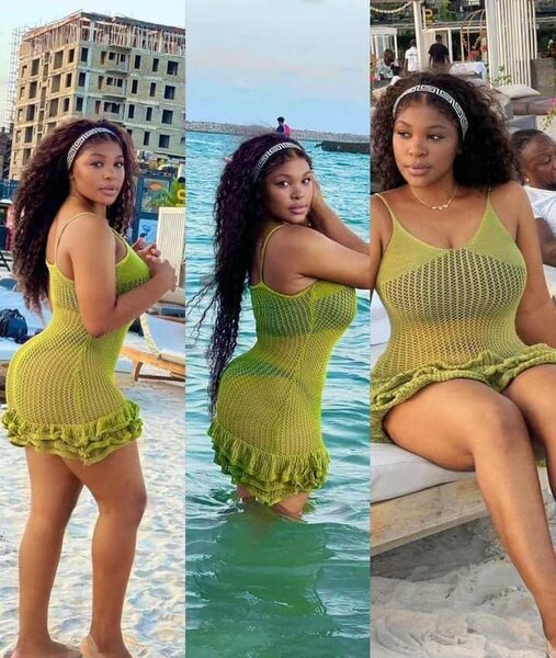 Robe de plage en crochet