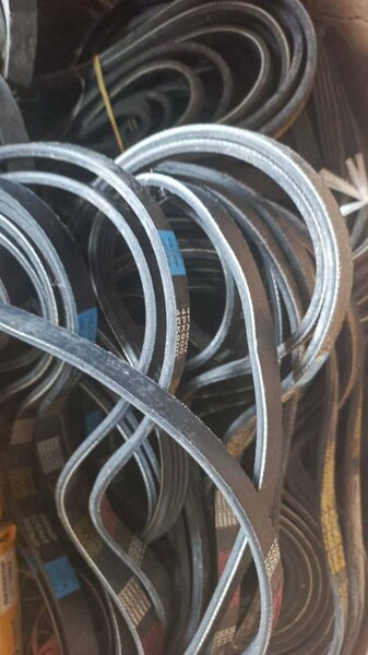 Courroie trapézoïdale robuste