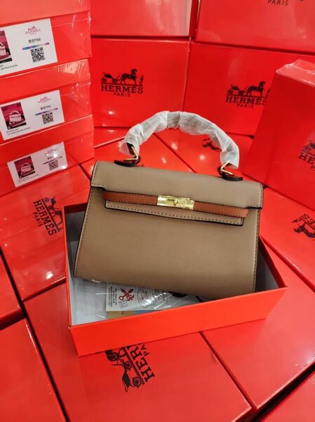 Sac à main élégant cuir femme