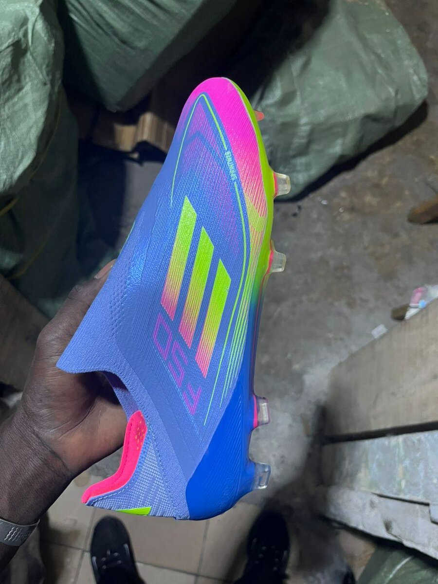 Chaussures de Foot Colorées