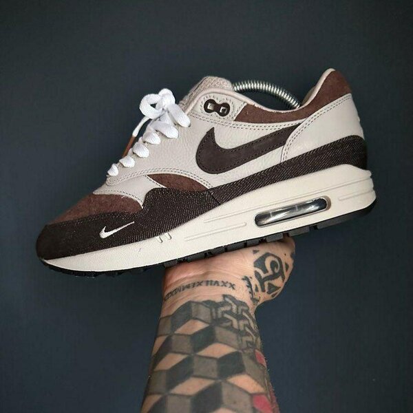 Nike Air Max 1 Sneakers