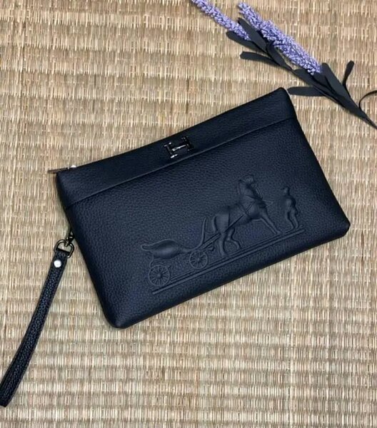 Pochette cuir élégante