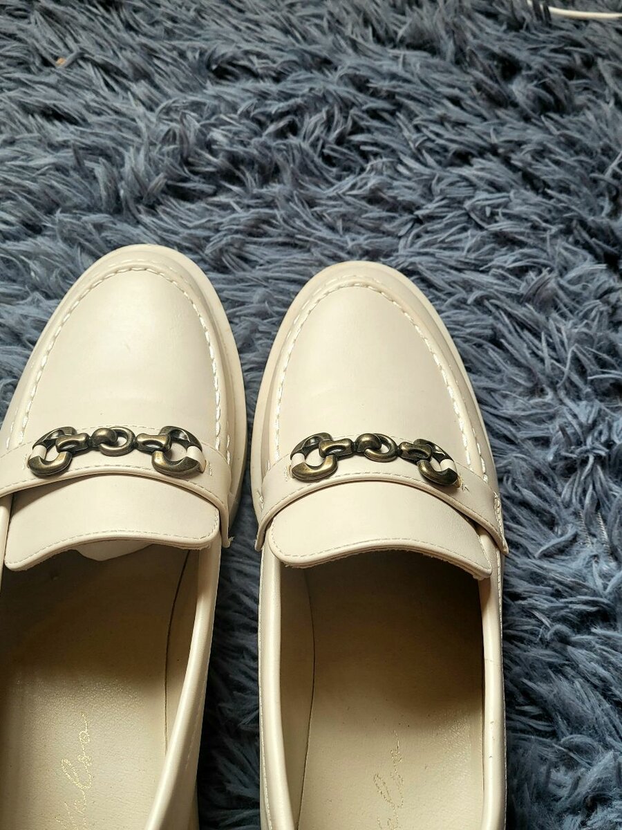 Beige ladies loafers