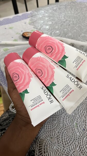 Crème Mains à la Rose