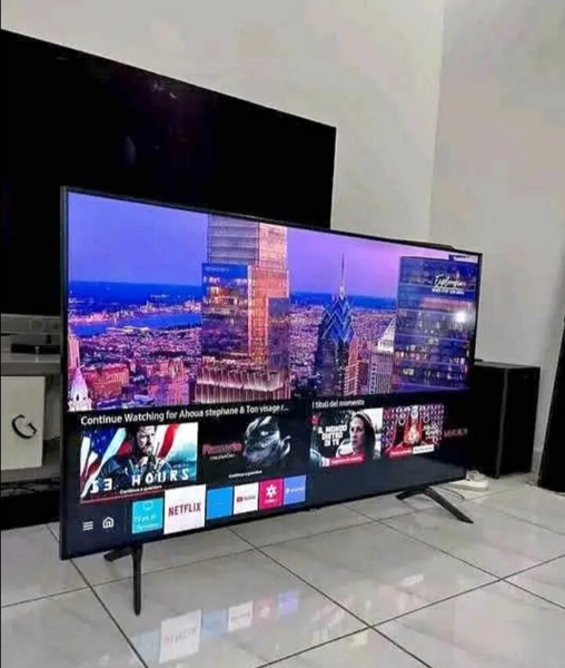 Smart TV 4K UHD 55 pouces