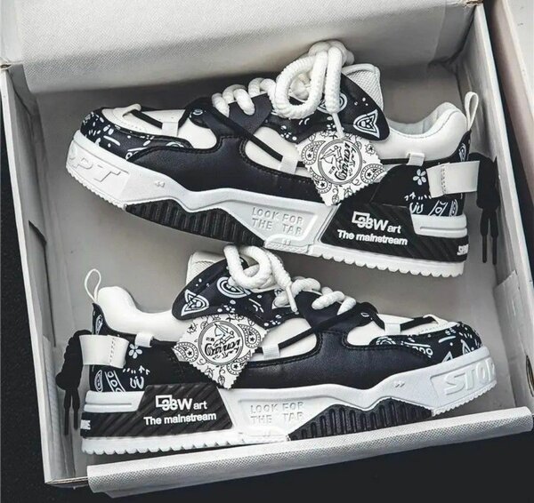 Chaussures Nike noir et blanc