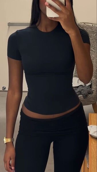 T-shirt moulant noir femme