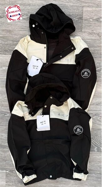 Veste imperméable à capuche