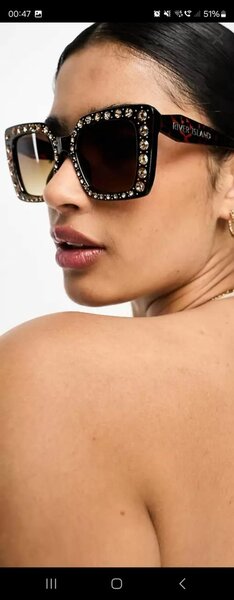 Lunettes de soleil glamour