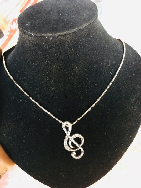 Music  symbol Necklace silver