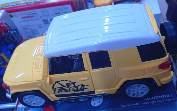 Voiture Jouet SUV Ouverture