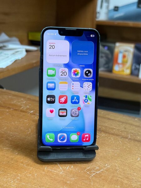 iPhone 13 quasi neuf