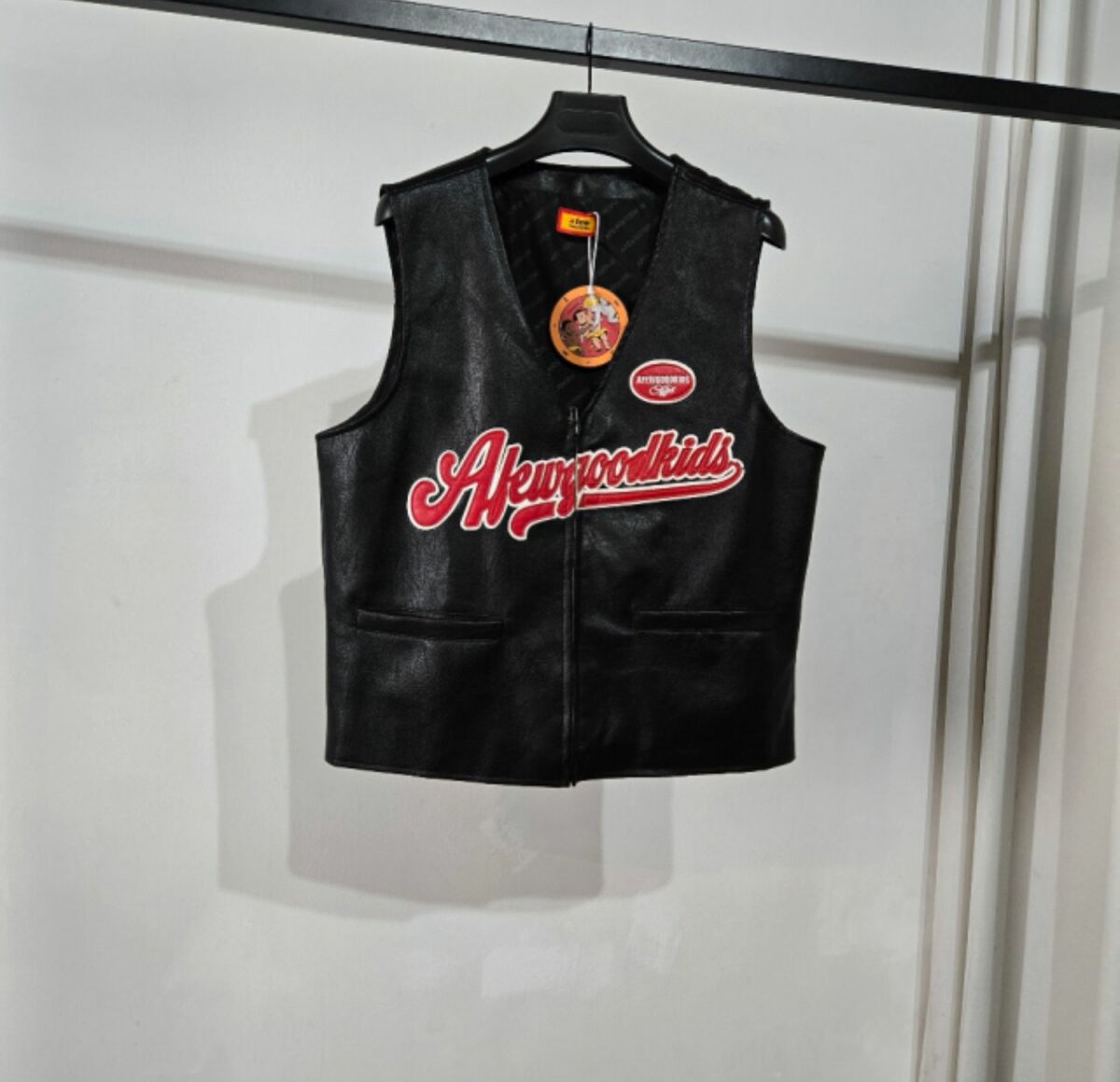 Gilet en cuir noir tendance