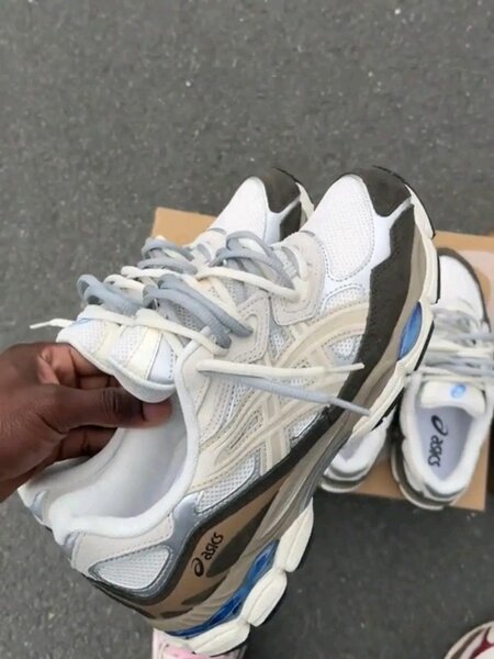 Chaussures de course confort Asics