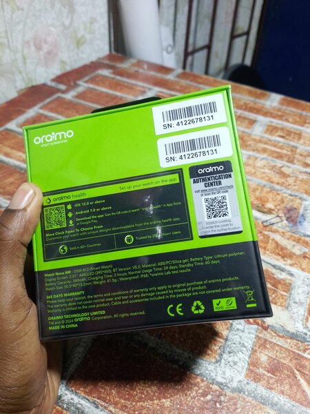 Montre Connectée Amoled Oraimo