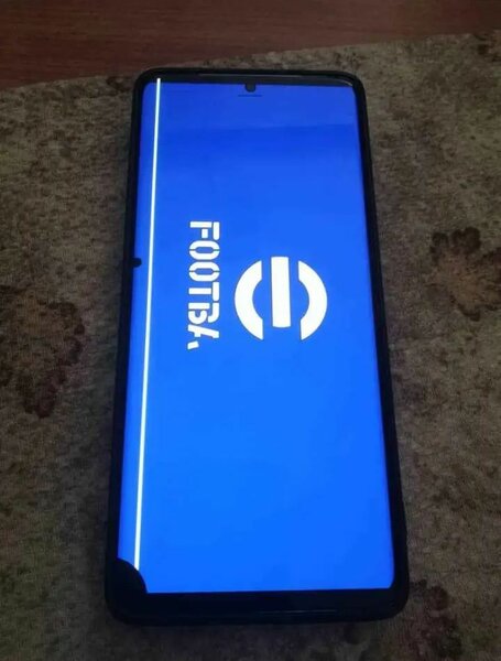 Lit double moderne avec matelas