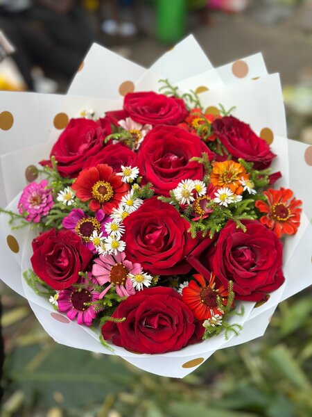 Bouquet de roses colorées