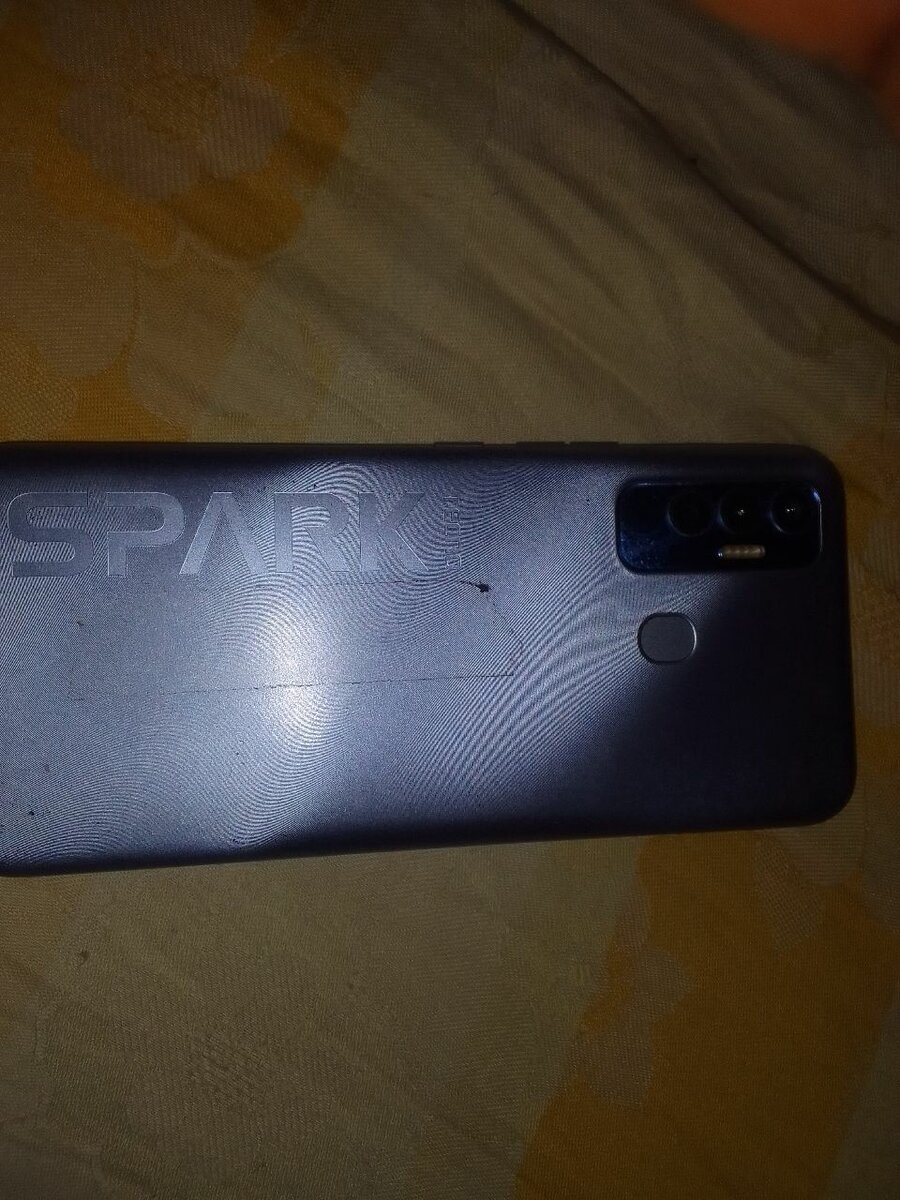 Smartphone TECNO SPARK