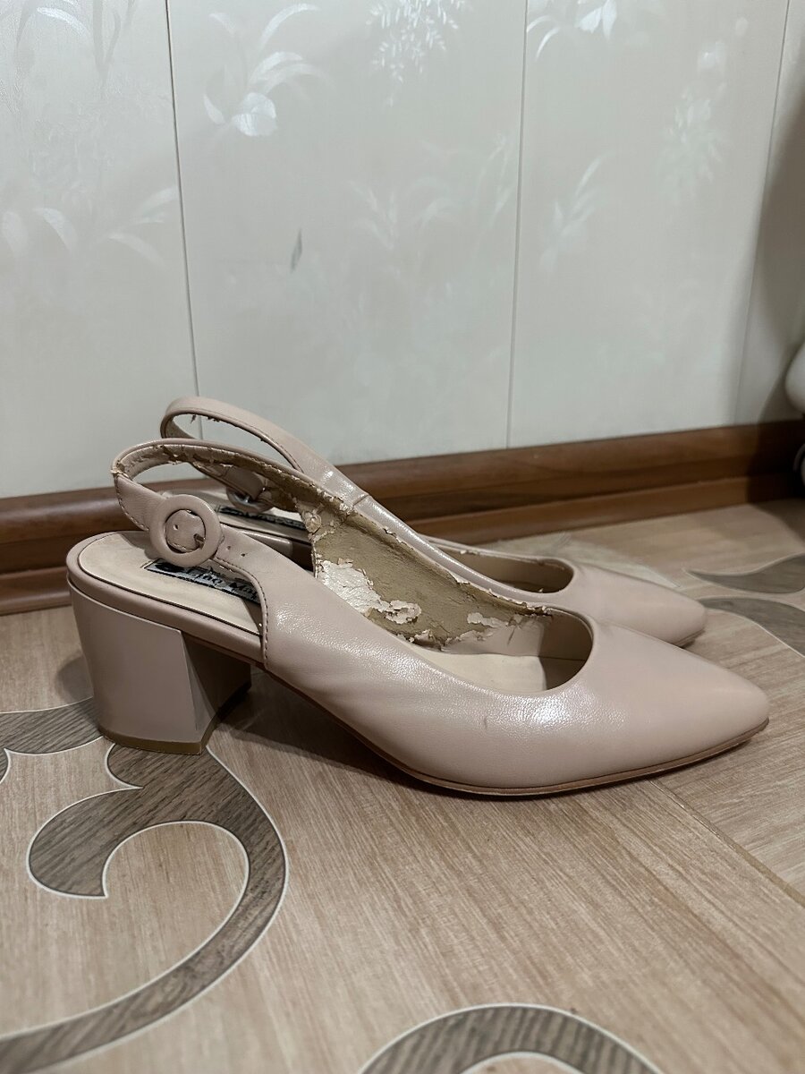 Туфли б/у 39р 5см  цвет беж