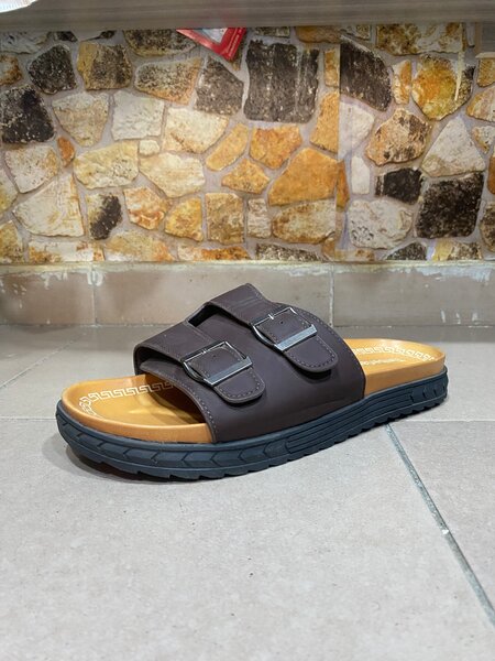 Sandales plates en cuir pour hommes