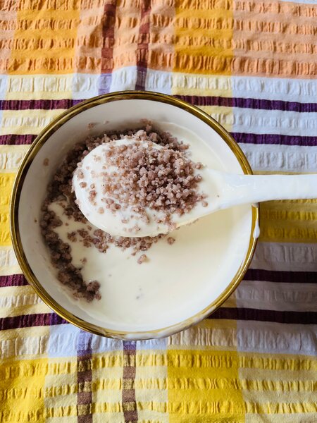 Dèguè au sorgho blanc