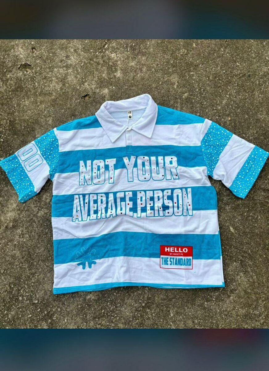 Polo homme rayé 'Not Your Average Person'