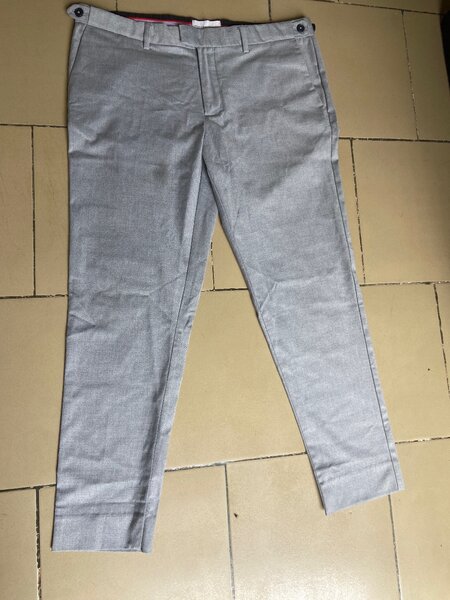 Pantalon Chino Gris Élégant