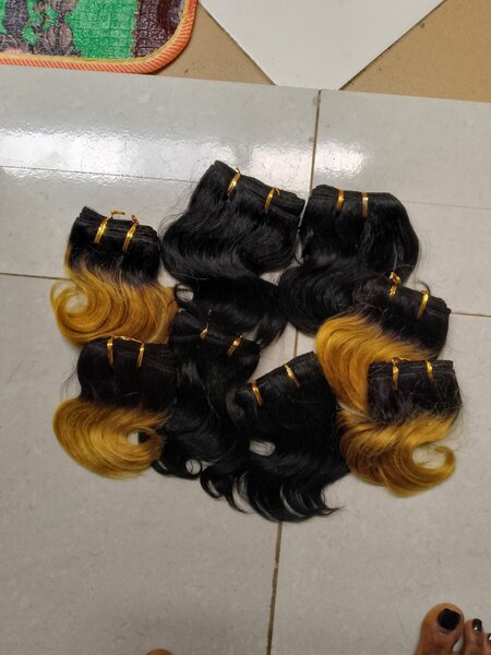 Extensions de cheveux bicolores