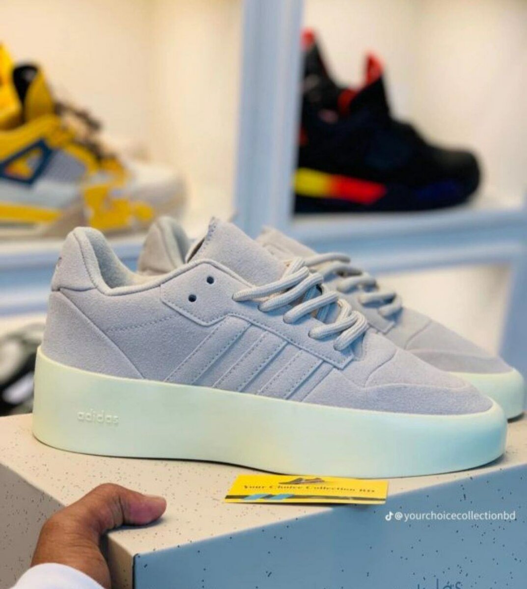 Baskets Adidas à semelle épaisse