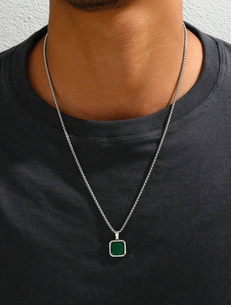 Collier homme pendentif vert