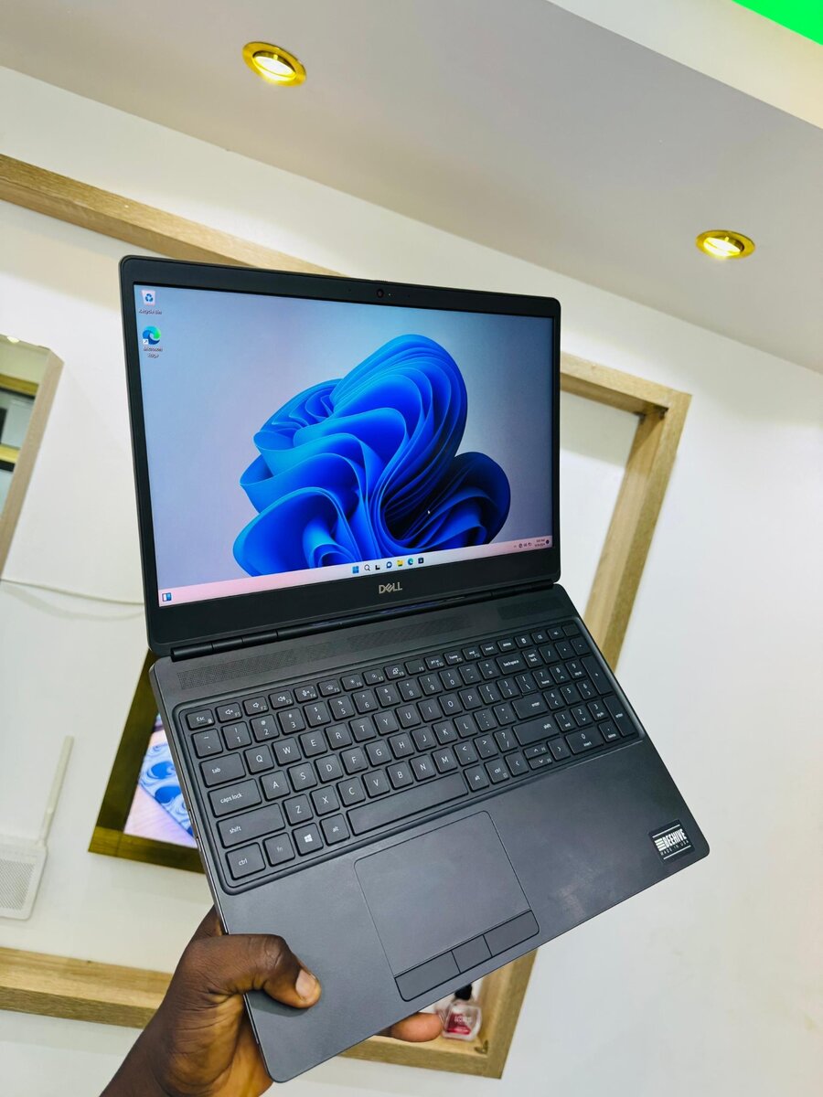 DELL Mobile Precision 7550 Intel Core i7-10750H (10th Gen) 2