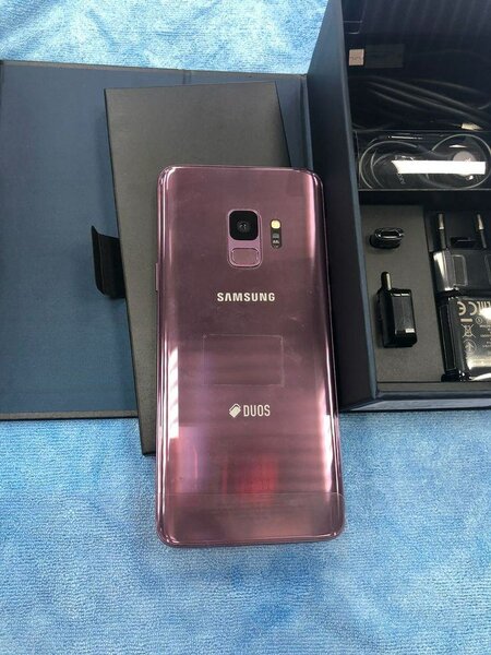 Téléphone Samsung DUOS rose