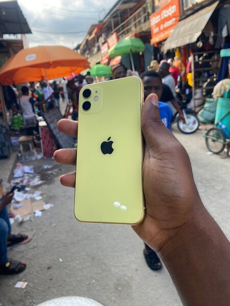 iPhone 11 - Jaune élégant