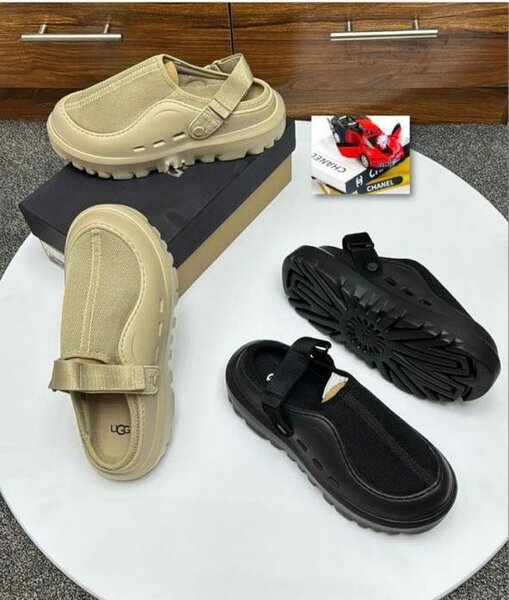 UGG Bottes et chaussures