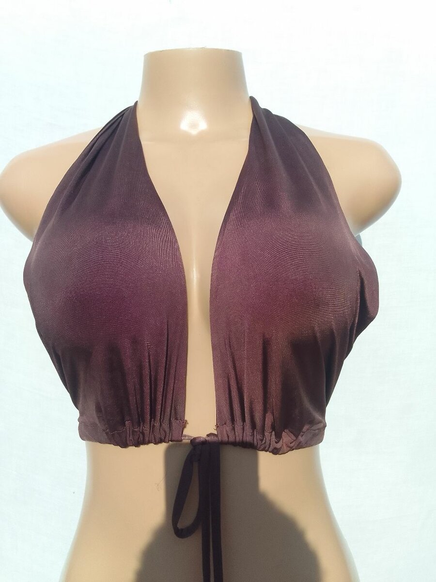 Top dos nu élégant pour femme