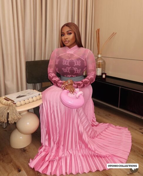 Robe longue élégante rose